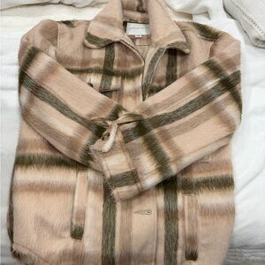 American Eagle Outfitters Plaid Teddy Jacket in Cream and Green